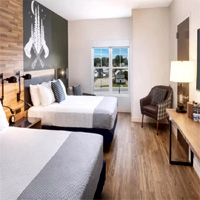 2 Queen Premium Lake Room Reserve : Ihg