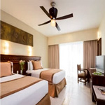 Deluxe Garden View Room : Bluebay Resorts