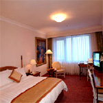 Deluxe Room King Bed : DaewooHotel Deluxe Room King Bed : DaewooHotel