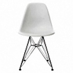 Eames Plastic Side Chair : Bruno Wickart
