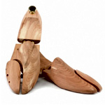 Premium Cedar Shoe Tree - Idrese.com